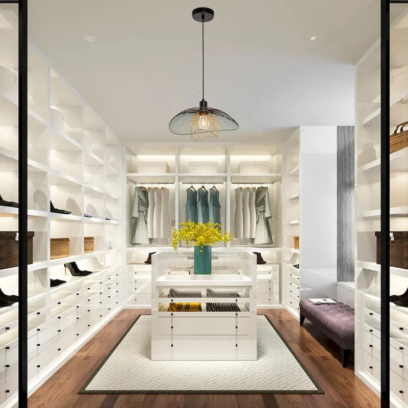 Suspension Elizabeth River of Goods, abat-jour double en métal noir et or, 35,2 cm (13,875 po) - 36,5 x 35,2 x 24,8 cm (14,375 x 13,875 x 9,75/57,75 po)