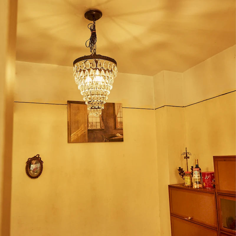 Suspension à trois niveaux en bronze huilé clair avec accent de cristal - 13,04 x 13,04 x 20,85