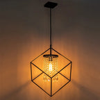 Suspension géométrique noire à une lumière C Cattleya avec abat-jour cylindrique en perles de cristal