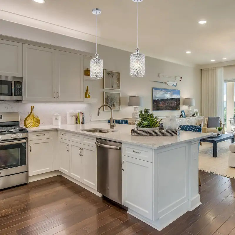 Suspension cylindrique chromée à une lumière avec perles et cristaux