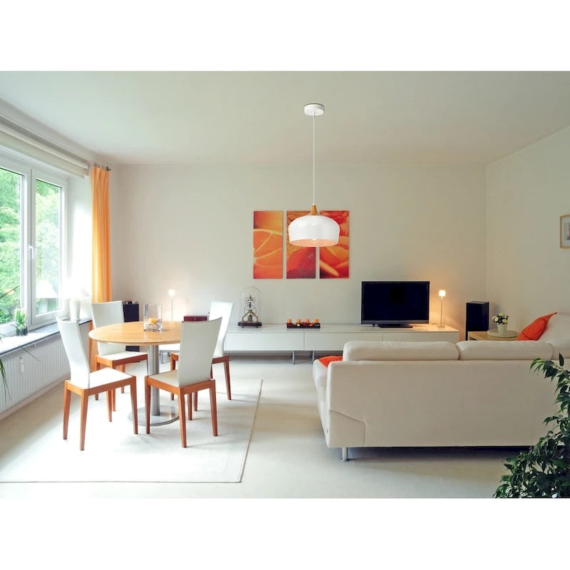 Suspension de la collection Nora de Living District, en bois blanc et naturel