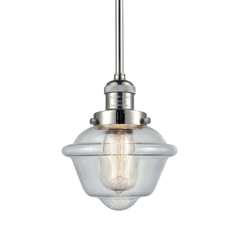 Suspension miniature Oxford Small à une lumière de 8 pouces de large, issue de la marque Innovations Lighting.