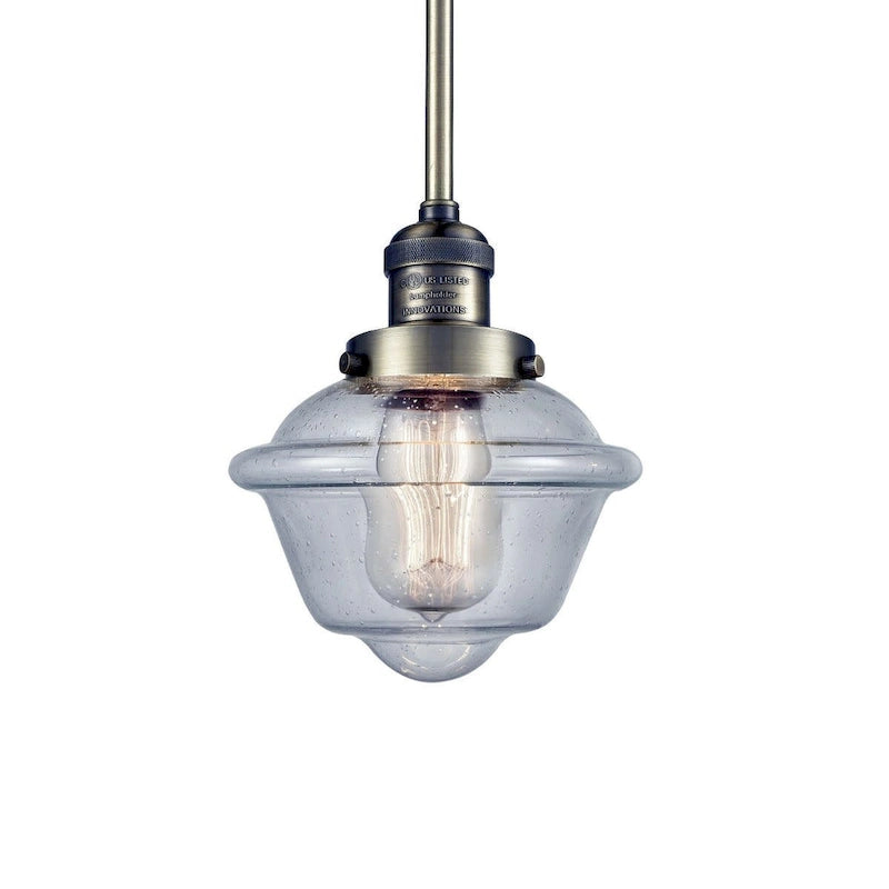 Suspension miniature Oxford Small à une lumière de 8 pouces de large, issue de la marque Innovations Lighting.