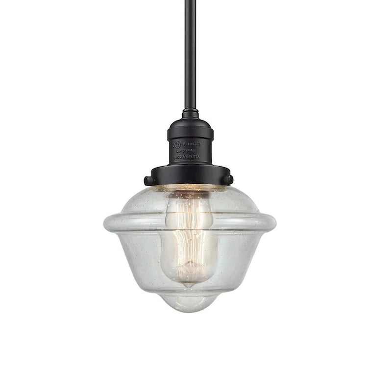 Suspension miniature Oxford Small à une lumière de 8 pouces de large, issue de la marque Innovations Lighting.