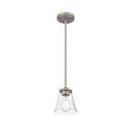 Suspension Josleen de Millennium Lighting, disponible en plusieurs finitions avec abat-jour en verre transparent