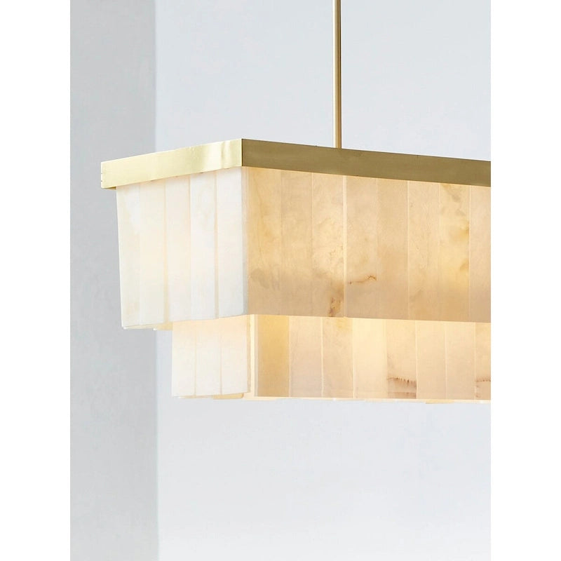 Suspension rectangulaire à 7 lumières Elora de Beacon Lighting avec pierre de jade - Laiton