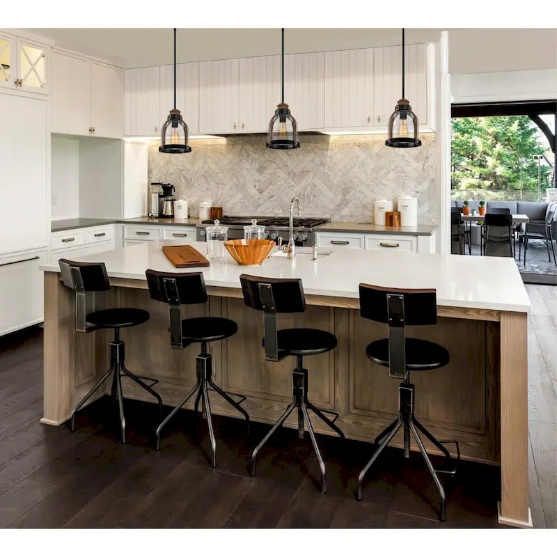 Suspension intérieure Westinghouse Lighting Cindy à une lumière, finition bronze huilé avec accents bois de grange et verre clair bullé