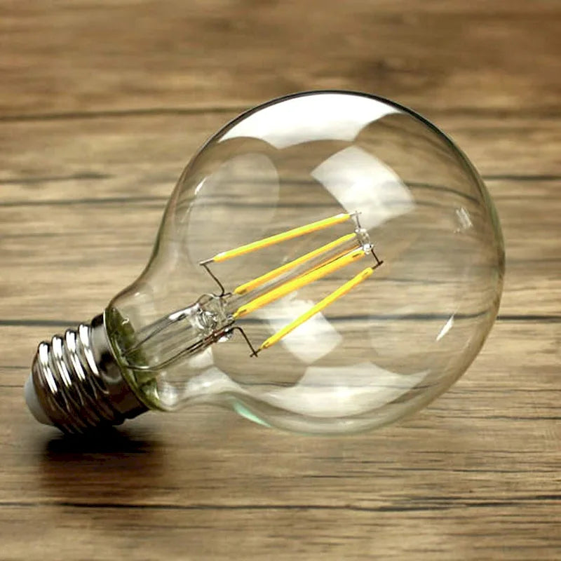 Ampoules LED globe Luxrite Vintage G25 équivalent 60 W, 550 lumens, dimmables, verre transparent, culot standard E26 (paquet de 4)