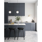 Suspension Atwell Collection en bronze brossé et globe en verre opale, petit modèle - 20,3 cm x 20,3 cm x 21,6 cm